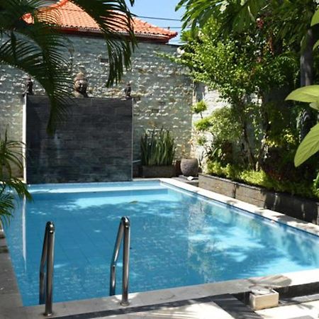 Marinos Place Legian Exterior foto