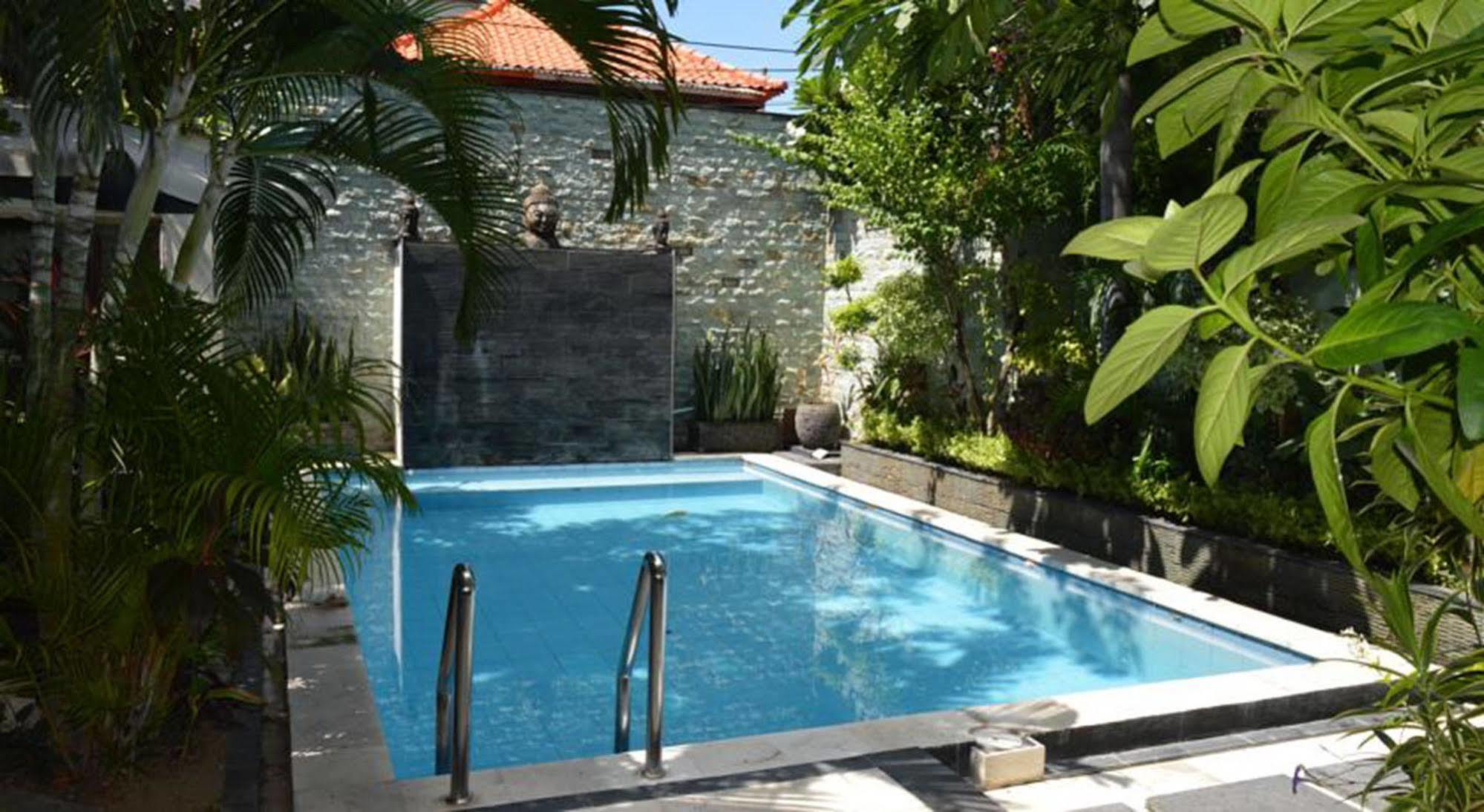 Marinos Place Legian Exterior foto