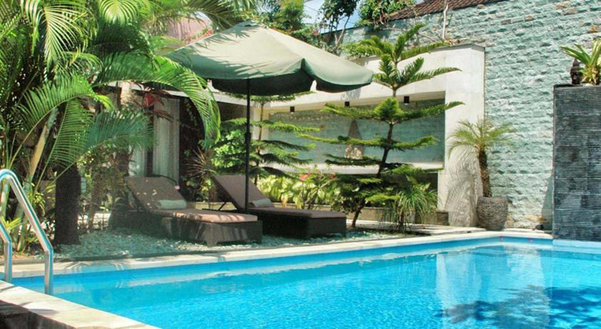 Marinos Place Legian Exterior foto